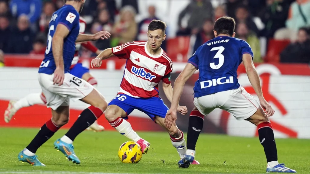 El Granada CF logra un valioso empate ante al Athletic Club (1-1) El Granada CF logra un valioso empate ante al Athletic Club (1-1). Imagen: www.granadacf.es