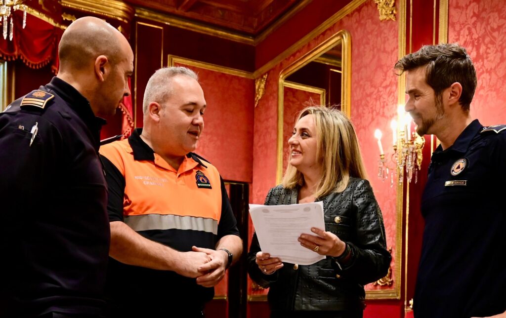 Granada activa un dispositivo especial de seguridad para el puente de la Constitución Granada activa un dispositivo especial para el puente de la Constitución. Imagen: www.granada.org