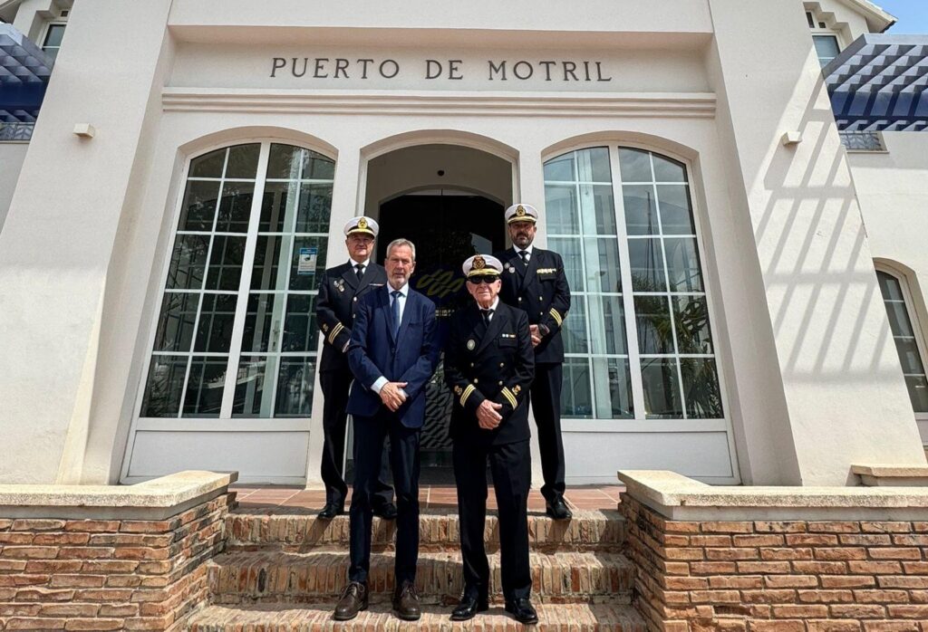 El Puerto de Motril apuesta por fomentar la actividad náutica y deportiva El Puerto de Motril apuesta por el fomento de la actividad náutica y deportiva. Imagen: https://www.apmotril.com/