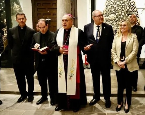 Granada inaugura la exposición permanente ‘El Tesoro de la Virgen de las Angustias’ Granada inaugura la exposición ‘El Tesoro de la Virgen de las Angustias. Imagen: https://www.instagram.com/marifrangr