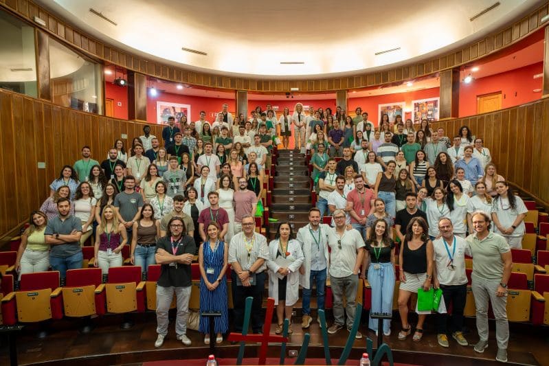 El Hospital Virgen de las Nieves recibe a 140 especialistas internos residentes que se incorporan para completar su formación. Imagen: Junta Andalucía