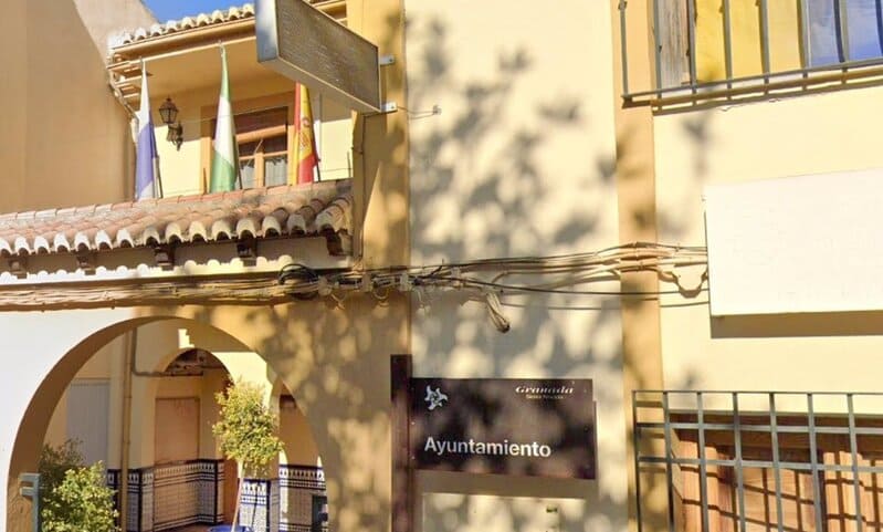 PSOE exige la dimisión del alcalde de Dílar por anular una plusvalía a una exconcejala del PP Sede del Ayuntamiento de Dílar. - GOOGLE MAPS