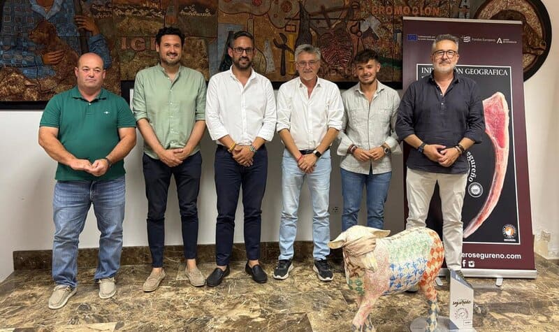 La Diputación impulsa la mejora genética del ovino segureño con nuevas ayudas Entrega de ayudas de la Diputación de Granada a la mejora genética del ovino segureño. - DIPUTACIÓN DE GRANADA
