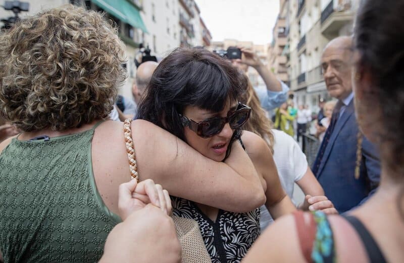 Aplazan hasta este viernes la entrega del hijo menor de Juana Rivas a su padre Llegada de Juana Rivas con su hijo menor al punto de encuentro familiar - Antonio L Juárez - Europa Press