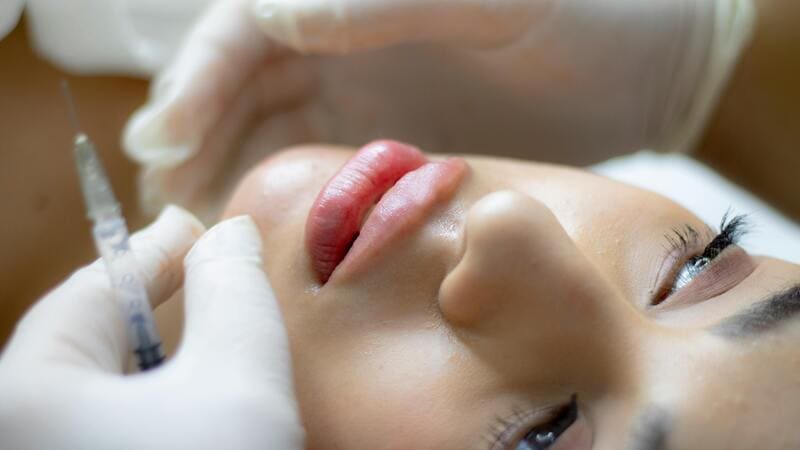 La Policía Nacional desarticula uno de los centros estéticos ilegales más activos de Granada La Policía desarticula uno de los centros estéticos ilegales más activos de Granada - GRXactualidad