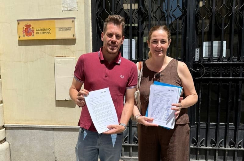 El PP de Padul recoge 1.500 firmas para exigir un refuerzo de la seguridad en la localidad El PP recoge 1.500 firmas en Padul para exigir un refuerzo de la seguridad en el municipio. Imagen: https://www.popularesgranada.es/