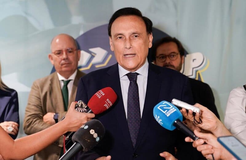 El consejero de Universidades reconoce «desasosiego» con la acreditación de los grados de IA pero garantiza su «independencia» El consejero de Universidad, Investigación e Innovación, José Carlos Gómez Villamandos - ARSENIO ZURITA/EUROPA PRESS