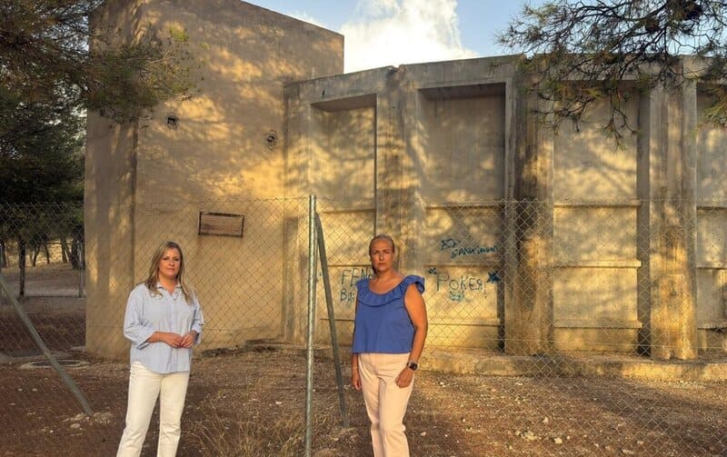 El PP denuncia crisis de agua en Monachil por falta de mantenimiento de los depósitos El PP critica los "cortes constantes" de agua en Monachil (Granada) por "falta de previsión e inversión" municipal. - PP GRANADA