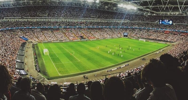 La UGR desarrolla con IA una herramienta pionera para prevenir lesiones en futbolistas de élite Imagen de recurso de un partido de fútbol - REMITIDA POR LA UGR