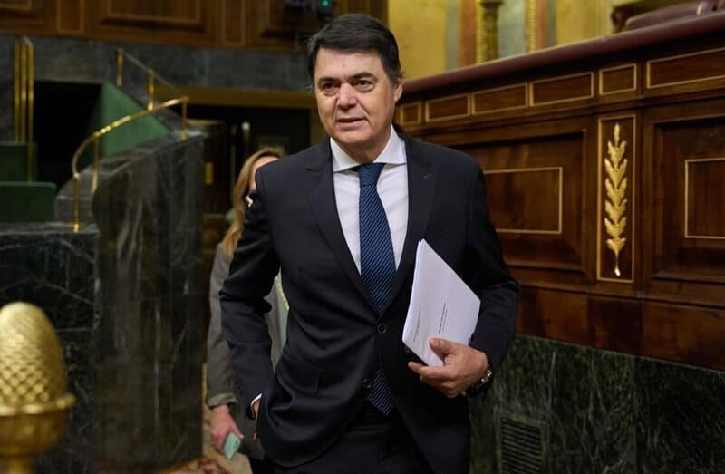 El PP reclama a Aena más inversión para el Aeropuerto Federico García Lorca El diputado del PP por Granada Carlos Rojas - PP