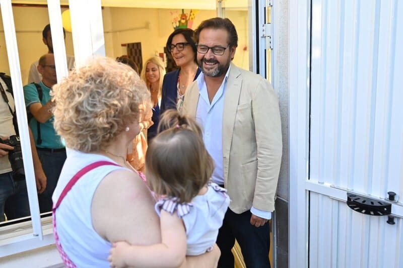 El 70,3% de las familias granadinas se benefician de la gratuidad de la educación en el primer ciclo Inauguración del curso con los delegados del Gobierno andaluz, Antonio Granados, y de Desarrollo Educativo de la Junta, María José Martín - JUNTA