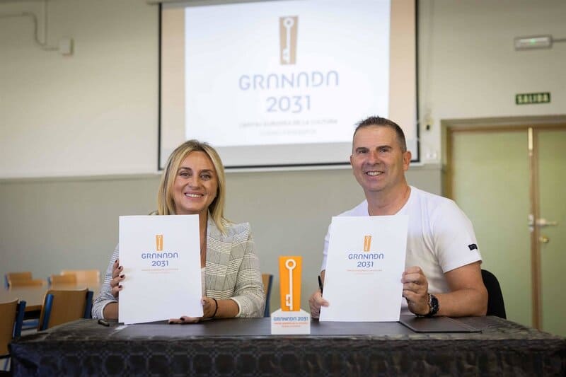 Adhesión de la asociación de directores de centros escolares públicos a la candidatura de Granada a Capital cultural Asadipre se adhiere a la candidatura de Granada a Capital Europea de la Cultura 2031. - AYUNTAMIENTO DE GRANADA
