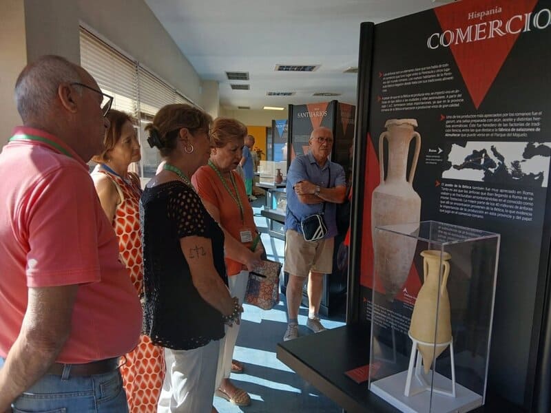 El Museo Arqueológico lleva su historia al Hospital Santa Ana de Motril El Museo Arqueológico de Granada acerca su colección al hospital de Motril con una nueva muestra itinerante. - JUNTA DE ANDALUCÍA