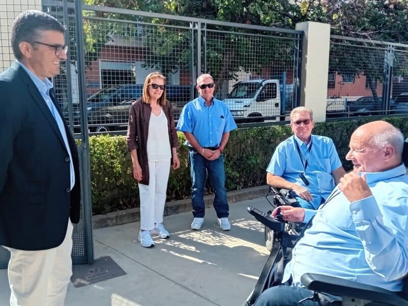 La Junta invierte 7,4 millones para garantizar empleo estable a personas con discapacidad El delegado de Empleo de la Junta en Granada ha visitado las instalaciones sociales de la Asociación Aspaym. - JUNTA DE ANDALUCÍA