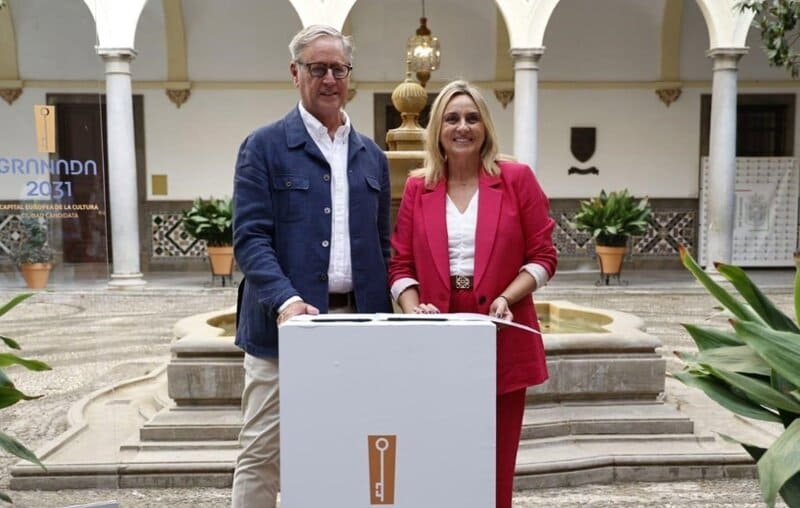 La Fundación Madison Cox-YSL respalda la candidatura de Granada a Capital Europea de la Cultura 2031 Adhesión de la Fundación Madison Cox - Jardín Majorelle - Yves Saint Laurent (YSL) a la candidatura de Granada como Capital Europea de la Cultura 2031. - AYUNTAMIENTO DE GRANADA