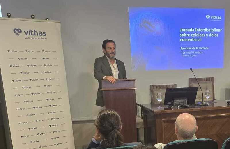 Ponencia del Dr. Ángel Horcajadas. Imagen: Vithas Granada