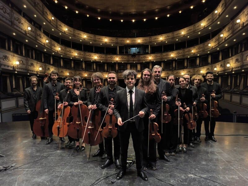 ‘Efímera, Latidos’: un espectáculo musical único llega al Hospital San Juan de Dios La orquesta Camerata Garnati presenta en el Hospital San Juan de Dios de Granada la segunda edición de ‘Efímera, Latidos’ - ORDEN HOSPITALARIA SAN JUAN DE DIOS
