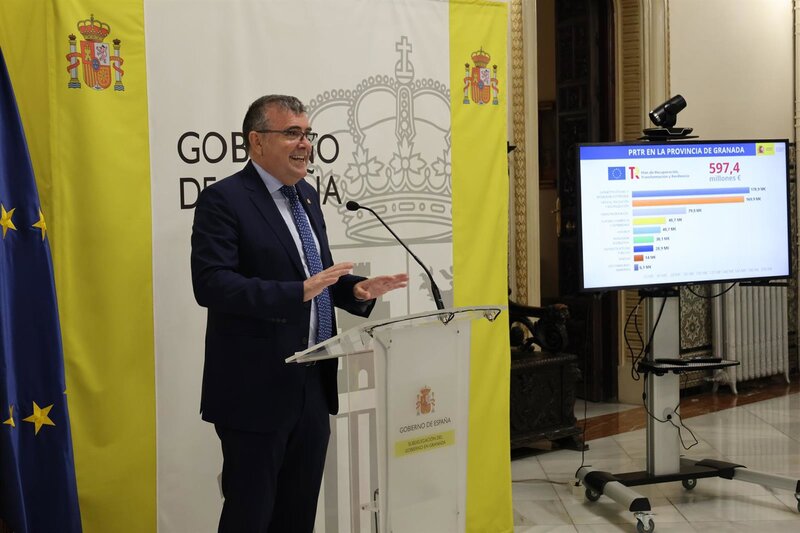 Montilla destaca la importancia de educar a los jóvenes en valores democráticos