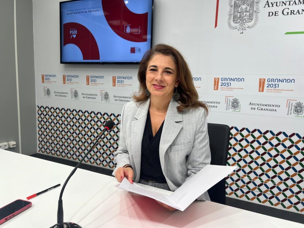 Ruz califica de “indigno” el estado de varias calles de Cartuja