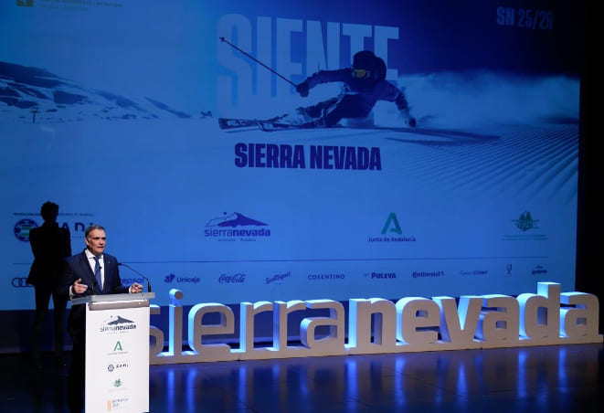 Sierra Nevada homenajea en la gala inaugural de la temporada de invierno a los pioneros de la estación