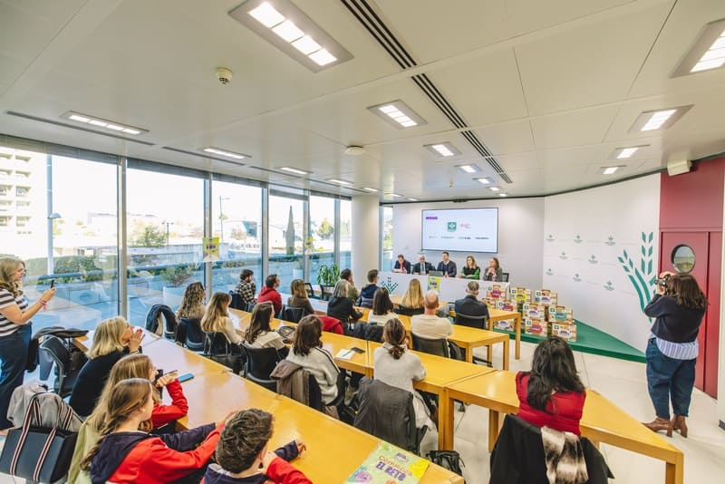 Presentación de la MBA League en la sede de la Caja Rural de Granada. Imagen: Fundación Caja Rural Granada