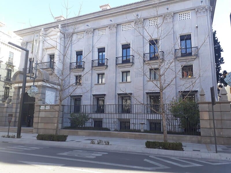 Le piden siete años de prisión por intentar matar a un conocido en un karaoke de Granada Edificio de la Fiscalía en Granada. Archivo. - FISCALÍA SUPERIOR DE ANDALUCÍA
