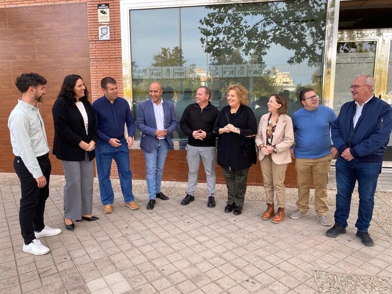 Alcaldes socialistas reclaman a la Junta «reactivar» el Área de Prestación Conjunta del Taxi Comparecencia informativa de alcaldes y portavoces del PSOE sobre el Área de Prestación Conjunta del Taxi - PSOE