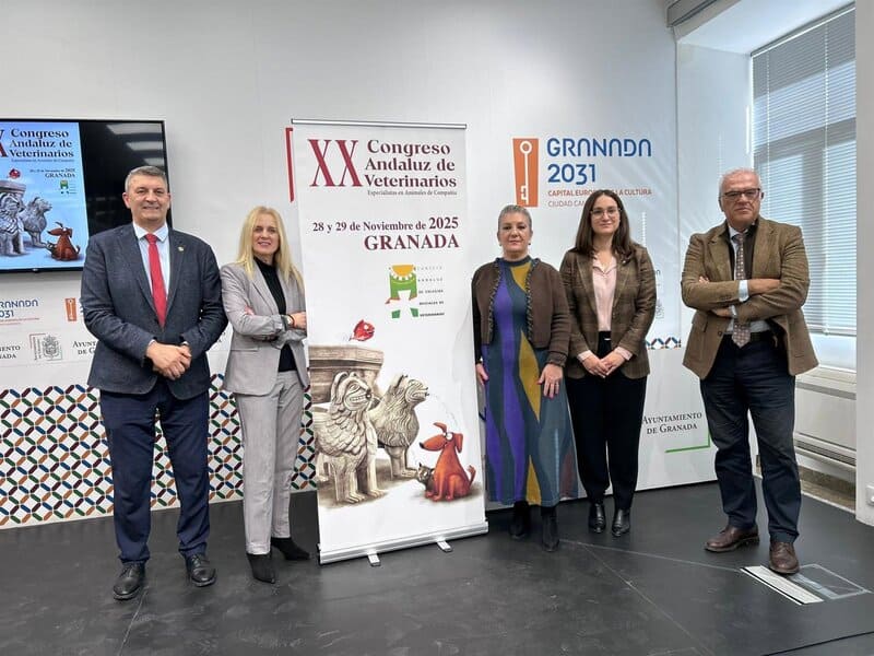 El XX Congreso Andaluz Veterinario reunirá a 800 expertos y más de 40 empresas Presentación del XX Congreso Andaluz de Veterinarios en el Ayuntamiento de Granada - AYUNTAMIENTO