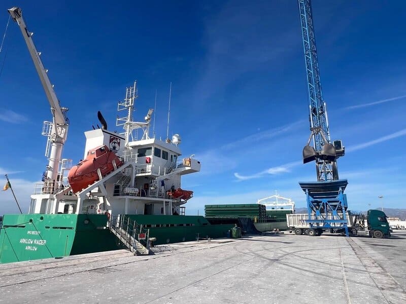 El operador logístico TMG-Motril Shipping mueve 117.000 toneladas en el puerto de Motril los últimos diez días