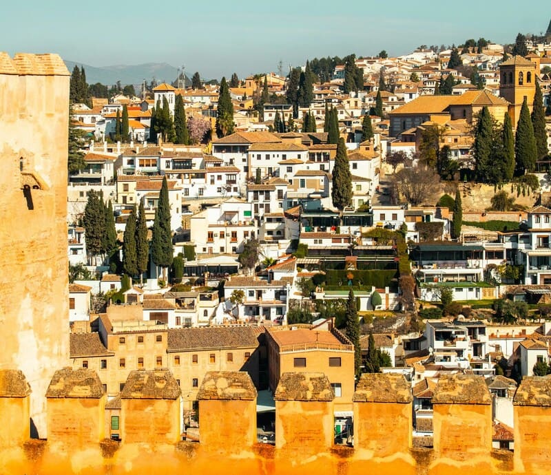 Granada ya está harta de ser «lo que somos» Panorámica de Granada. Imagen: Unsplash