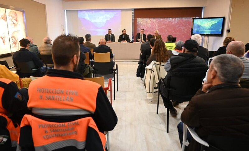 Junta y DGT refuerzan su colaboración para prevenir accidentes laborales en las carreteras en invierno Jornada técnica 'Seguridad vial laboral. Conducción bajo condiciones meteorológicas adversas' - JUNTA