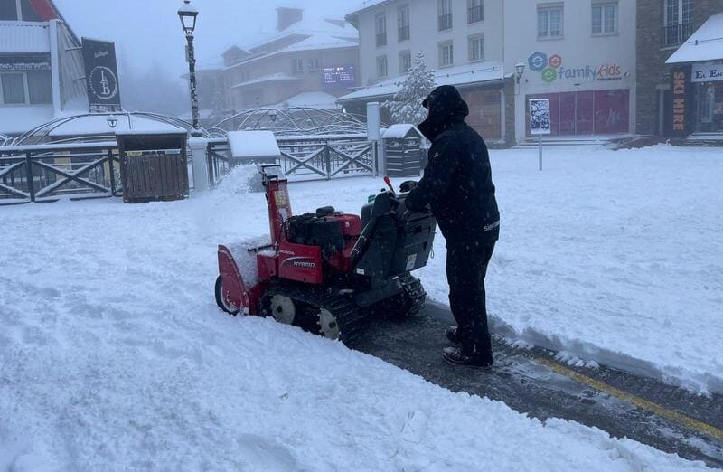 La última nevada deja una estampa navideña en Sierra Nevada con 10 centímetros más de nieve La estación de Sierra Nevada tras la última nevada. - CETURSA SIERRA NEVADA
