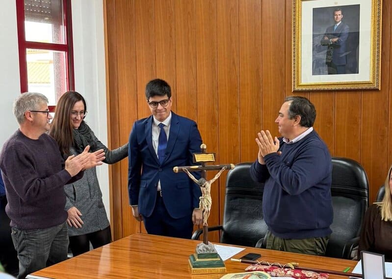 Andrés Cáceres (PP) asume la alcaldía de Cogollos de Guadix tras la renuncia de Eduardo Martos