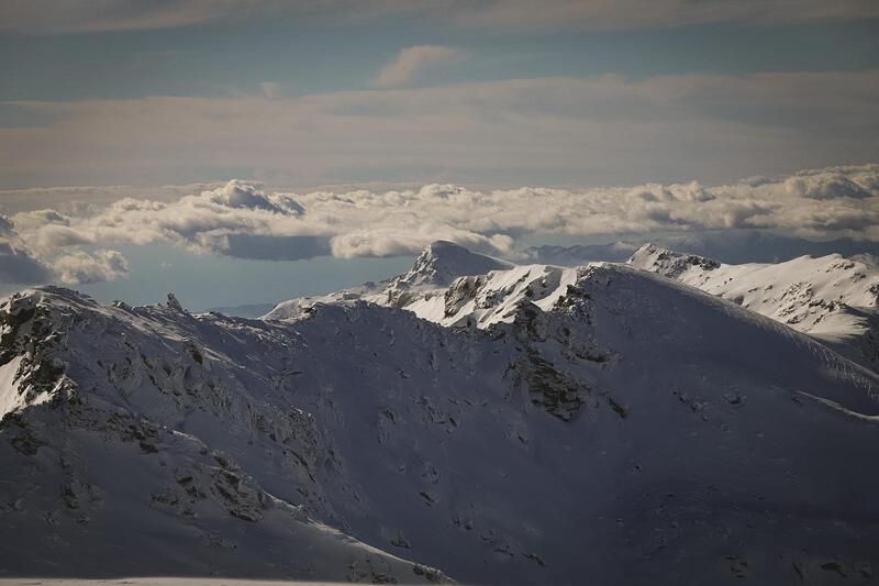La estación de Sierra Nevada ha abierto este lunes más de 100 kilómetros de pistas esquiables Panorámica de Sierra Nevada, en una imagen de archivo. Imagen: Perfil en X de Sierra Nevada / https://x.com/websierranevada