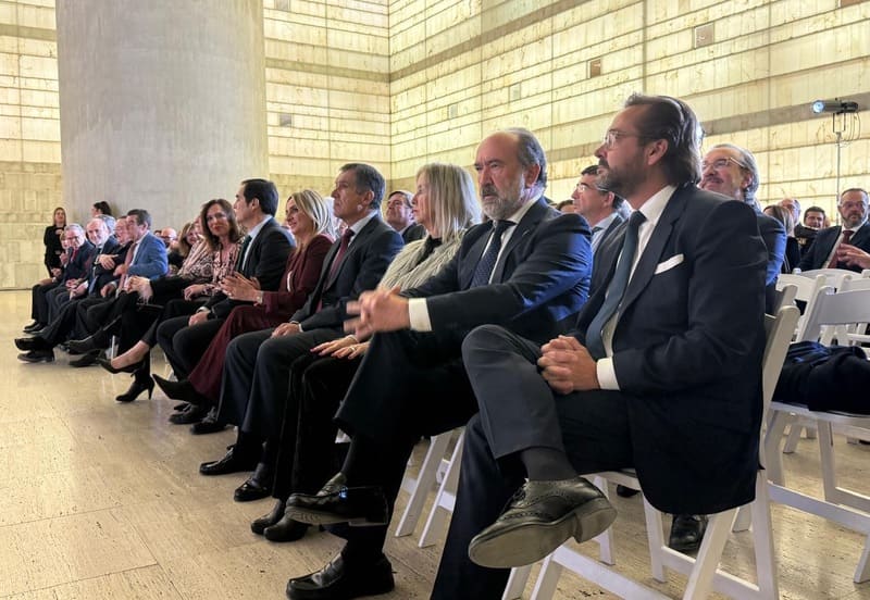 Autoridades asistentes al acto de entrega de los II Premios Justicia de Andalucía. Imagen: GRXactualidad