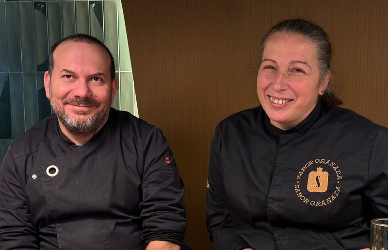Víctor Rodríguez y Mertxi Miranda, chefs de AMA Restaurante, durante la conversación con GRXactualidad.