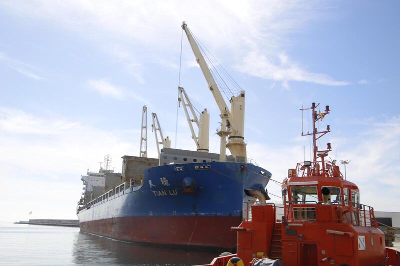 El Puerto de Motril cierra 2025 batiendo su récord en el tráfico de mercancías