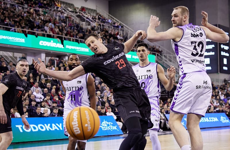 El Coviran Granada desaprovecha una gran oportunidad y cae en la prórroga ante el Surne Bilbao Basket