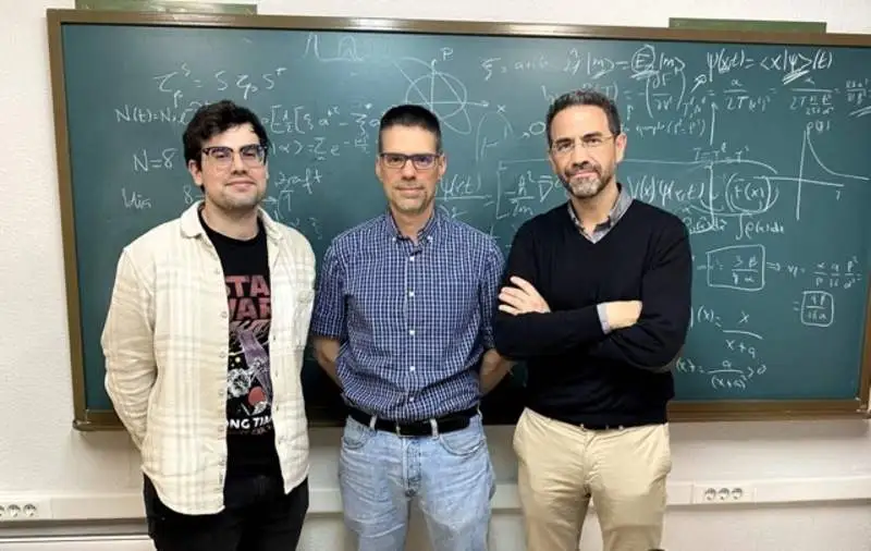 Investigadores de la UGR diseñan un motor que explota las propiedades cuánticas de la luz - Canal UGR