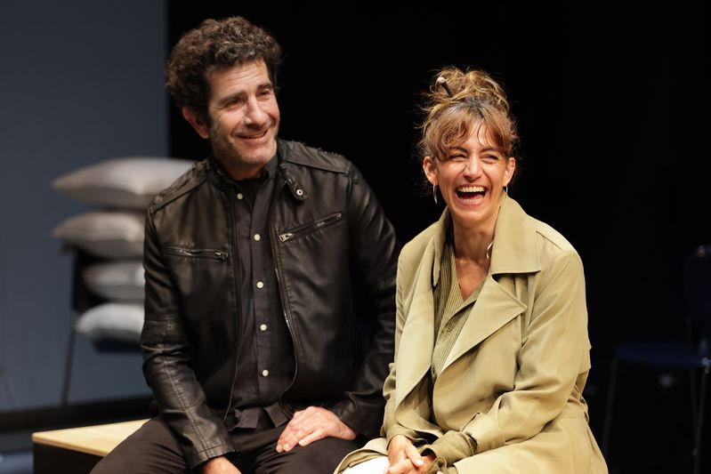 El silencio de la infancia refleja el mundo adulto en la nueva obra de Jokin Oregi El silencio de la infancia refleja el mundo adulto en la nueva obra de Jokin Oregi - Teatro Alhambra