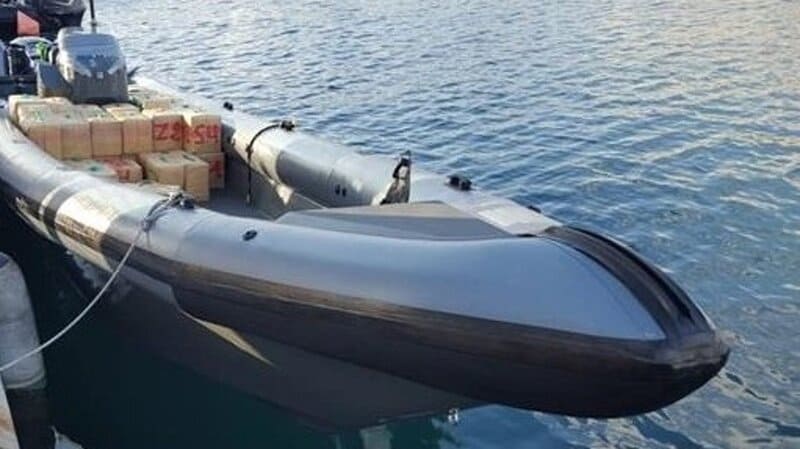 Juicio a 19 miembros de una red que introducía hachís en la Costa de Granada con narcolanchas