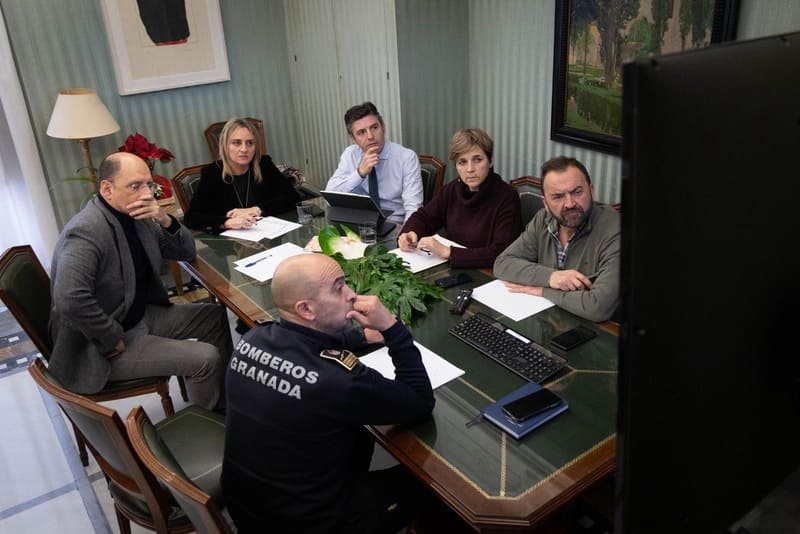 Granada cierra este miércoles sus parques, jardines e instalaciones municipales no esenciales Centro de Coordinación Operativa Municipal (CECOPAL) bajo la dirección de la alcaldesa de Granada, Marifrán Carazo. - AYUNTAMIENTO DE GRANADA