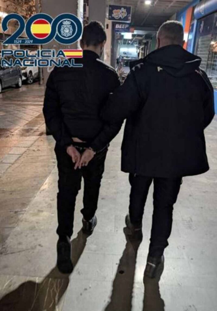 Detenido un joven tras el robo en siete hostales de Granada durante los últimos días - Policía Nacional Granada