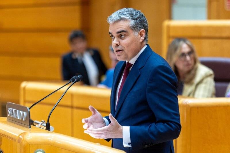 El PP critica «el silencio abrumador» del PSOE de Granada ante el «aislamiento ferroviario» de la provincia El senador granadino del PP Vicente Azpitarte - PP