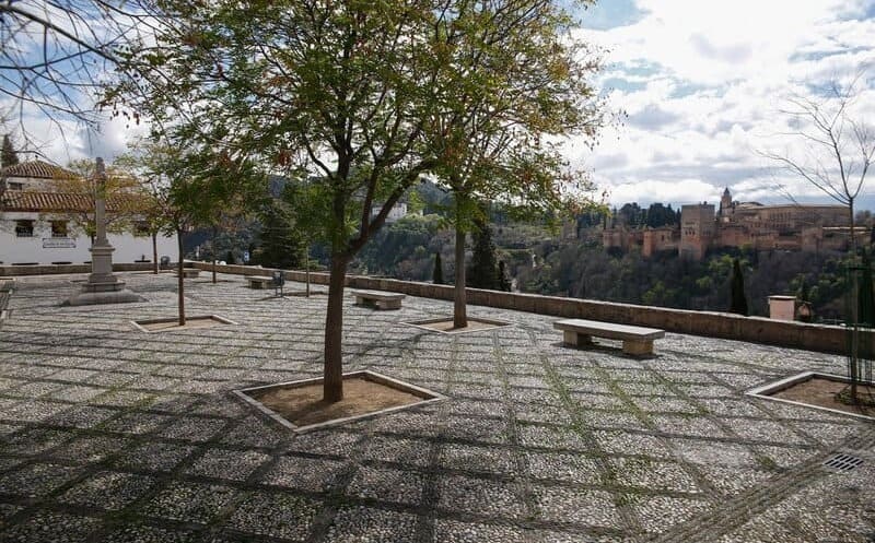 Mirador de San Nicolas con la Alhambra al fondo. Granada a 16 de marzo del 2020 - Álex Cámara - Europa Press - Archivo