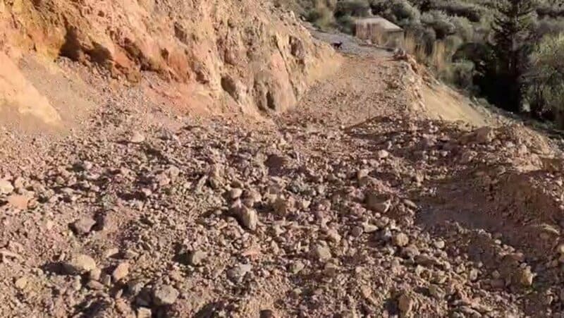 Vecinos del poblado Beneficio de la Alpujarra critican que se les deje a «su suerte» tras el paso del temporal Imagen del acceso al poblado Beneficio tras el tren de borrascas - PAOLO DELLA BIANCA/POBLADO BENEFICIO