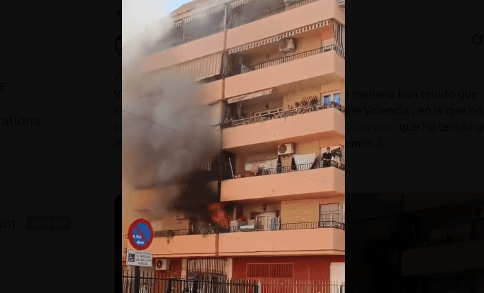 Cuatro personas afectadas en dos incendios ocurridos este domingo en Atarfe y la ciudad de Granada Cuatro personas afectadas en dos incendios ocurridos este domingo en Atarfe y la ciudad de Granada. Imagen: https://x.com/Asvogra