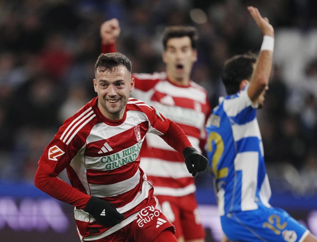 Un brillante Granada CF asalta Riazor para volver a la victoria Imagen: Granada CF / http://granadacf.es/
