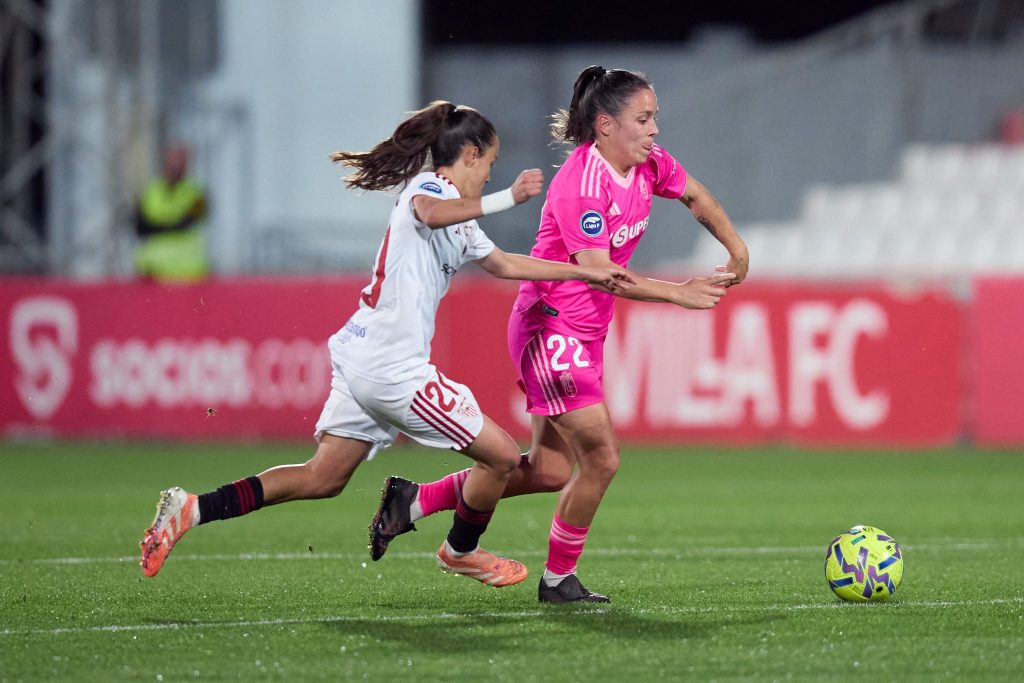 El Granada CF Femenino se lleva a última hora el derbi andaluz ante el Sevilla (0-1) Leles Carrión durante el partido - GCF