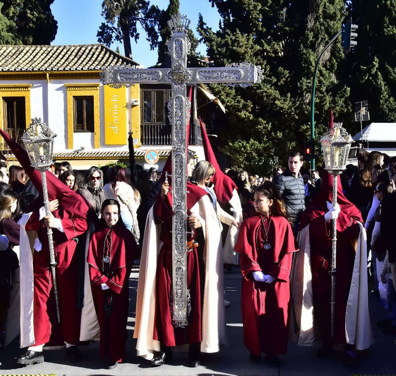 Procesión de la Hermandad de Caridad del Santísimo Cristo del Trabajo y Nuestra Señora de la Luz. Imagen: Antonio Odriozola